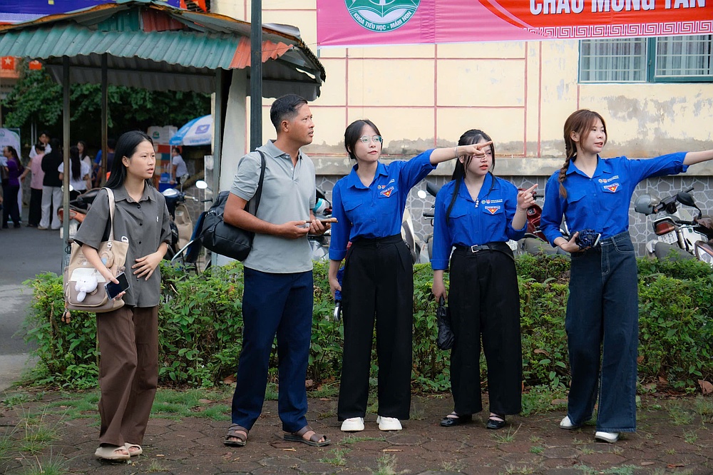 Rộn ràng ngày hội đón tân sinh viên K67 của Trường Đại học Tây Bắc