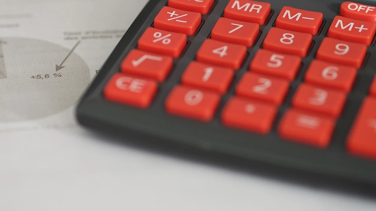 금리 결정 메커니즘과 금융시장에 미치는 구조적 영향 분석