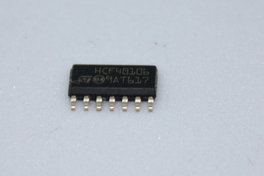 IC HCF40106