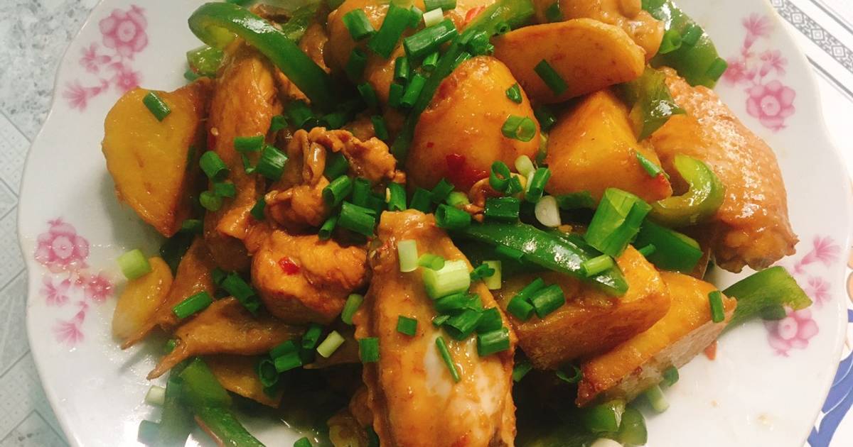 Cánh gà hầm khoai tây