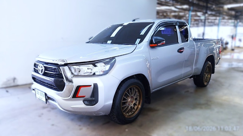 TOYOTA HILUX REVO