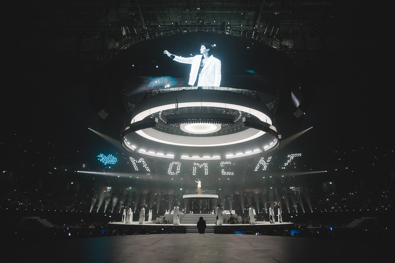 “นนท์ ธนนท์” เสิร์ฟเวที 360° กลางอิมแพคปิดฉาก  “ARENA ENCORE” พร้อมประกาศ EP.04 ปีหน้า “จัดร้อนหน่อยนะครับ” เตรียมบุก “ราชมังฯ” ภาพที่ 15