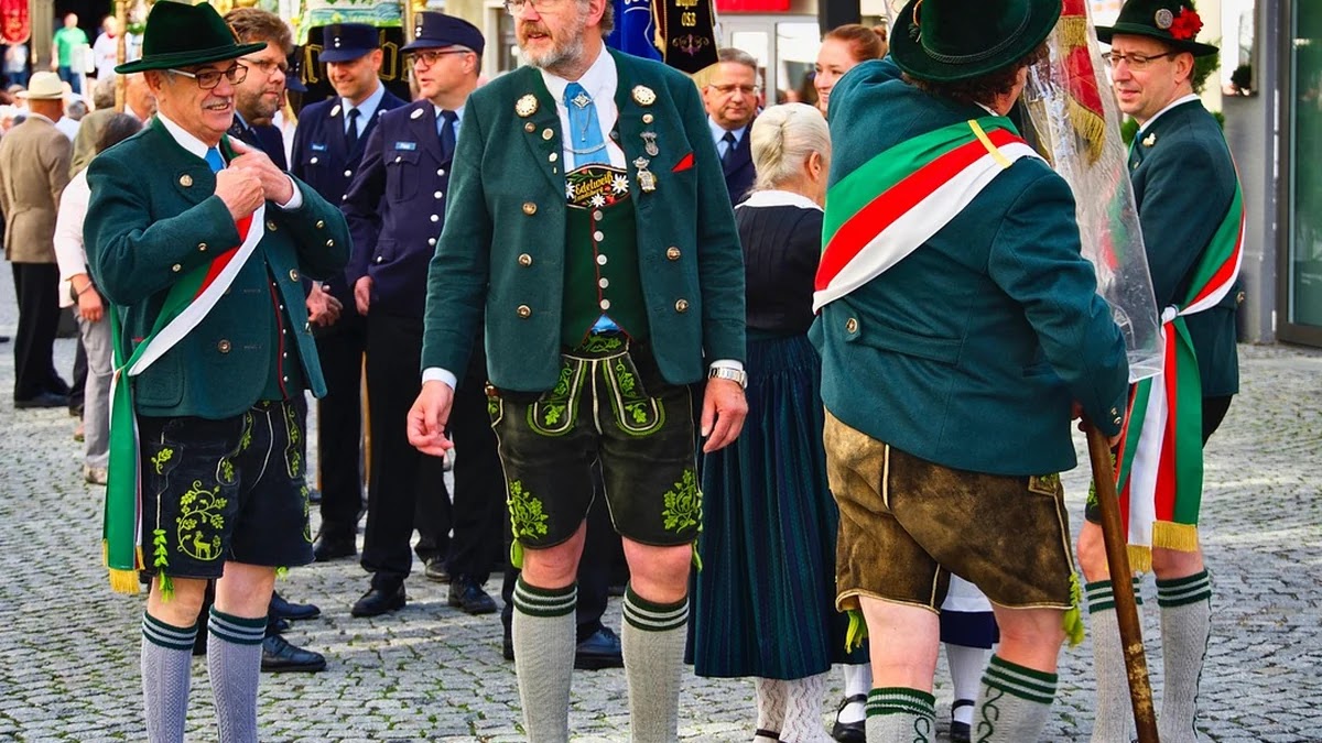 종교 의식과 제도의 인류학적 구조와 기원 탐구