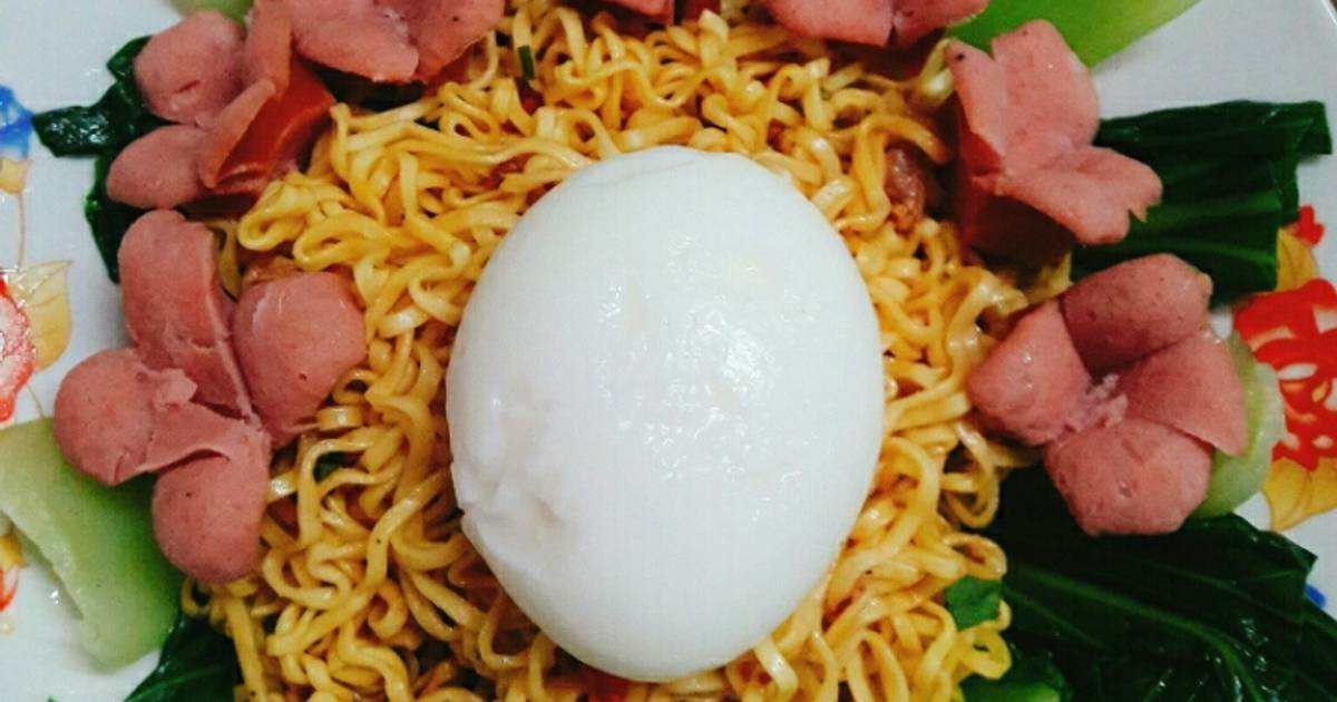 Ăn sáng với mì trứng