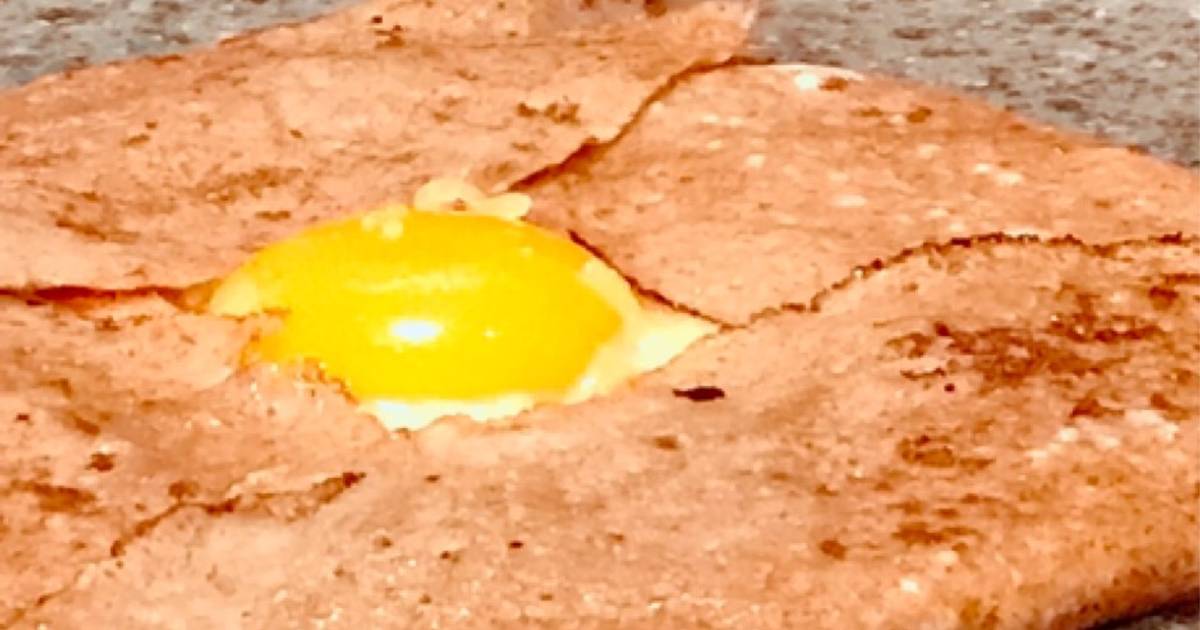 Bánh Crepe Kiều Mạch Nhân Trứng Lòng Đào & Phô Mai