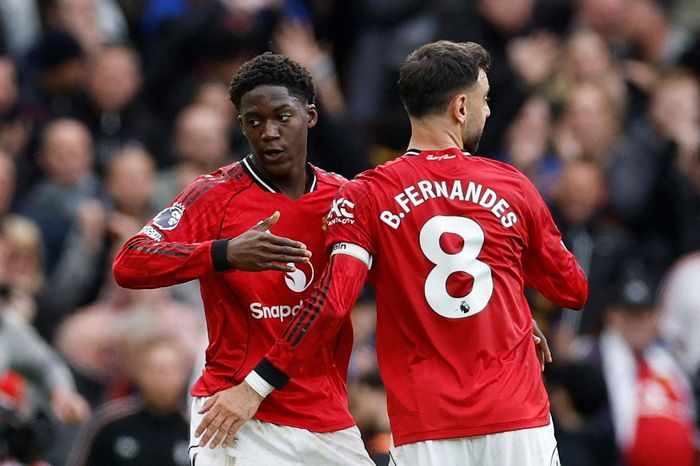 Manchester United ăn mừng cho tấm vé dự Champions League - Tạp chí Tri thức