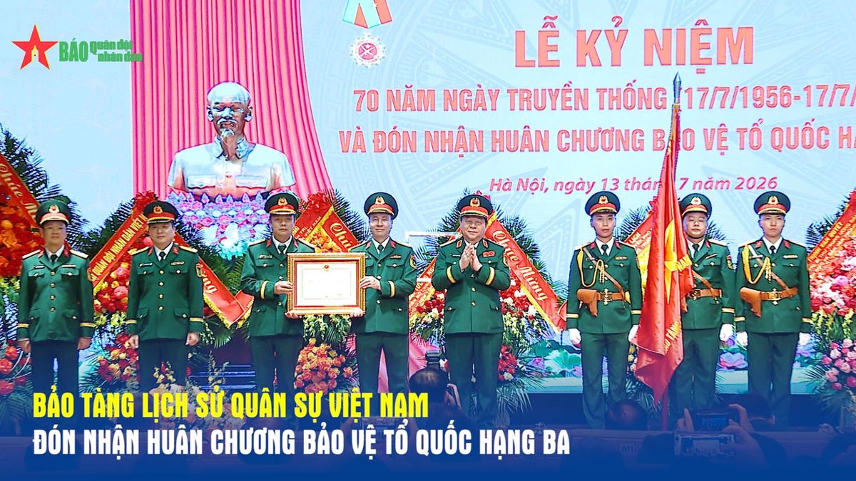 Bảo tàng Lịch sử Quân sự Việt Nam đón nhận Huân chương Bảo vệ Tổ quốc hạng Ba - Báo Quân Đội Nhân Dân
