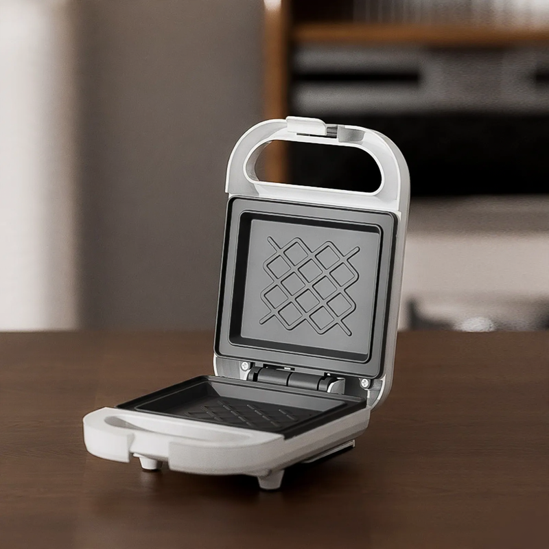 Multifunction toaster with grilling and cooking function