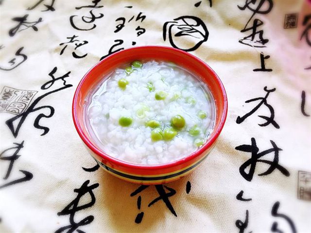 Cháo Đậu Hà Lan Đơn Giản Cho Bé