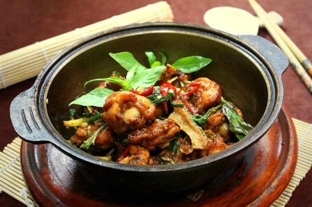 Gà Rang Húng Quế