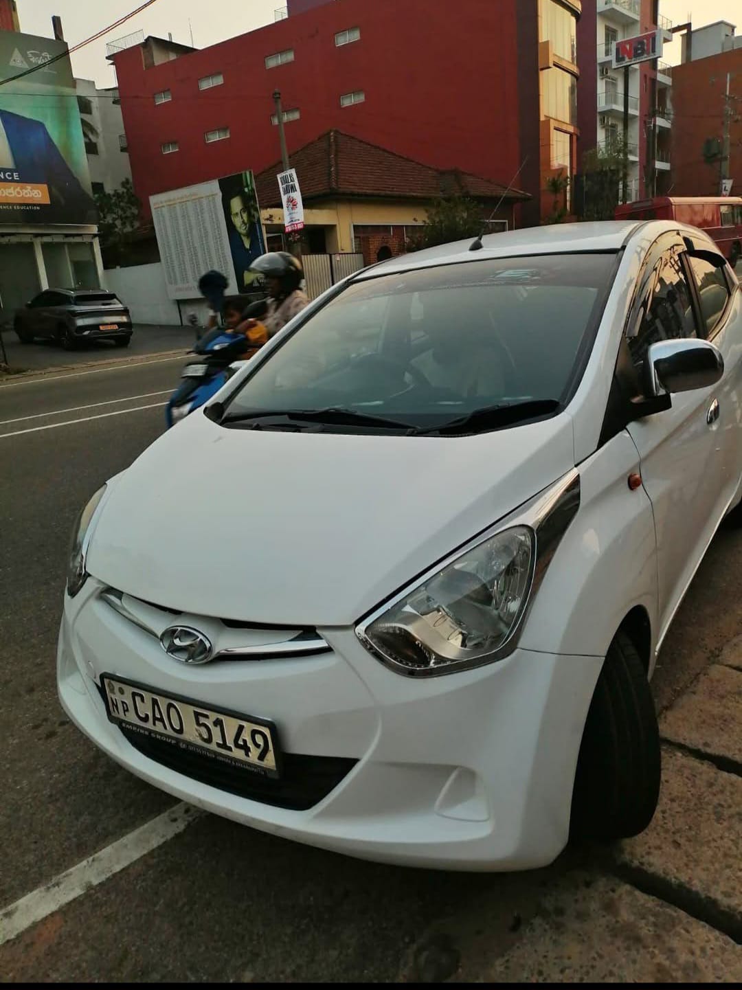 2015 Hyundai Eon magna 0761842237 in Maharagama