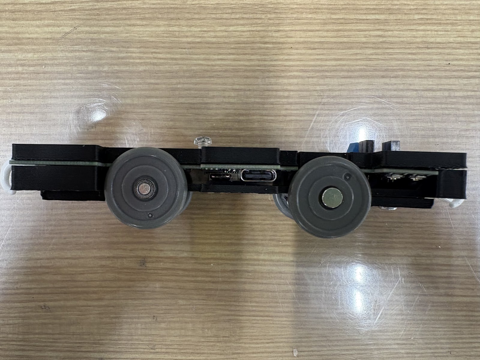 中間車両v3真横