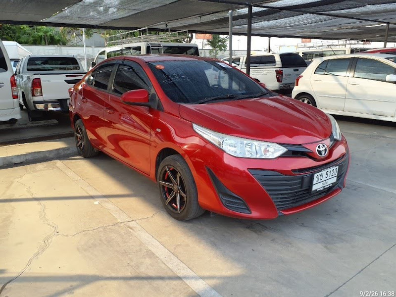 TOYOTA YARIS ATIV