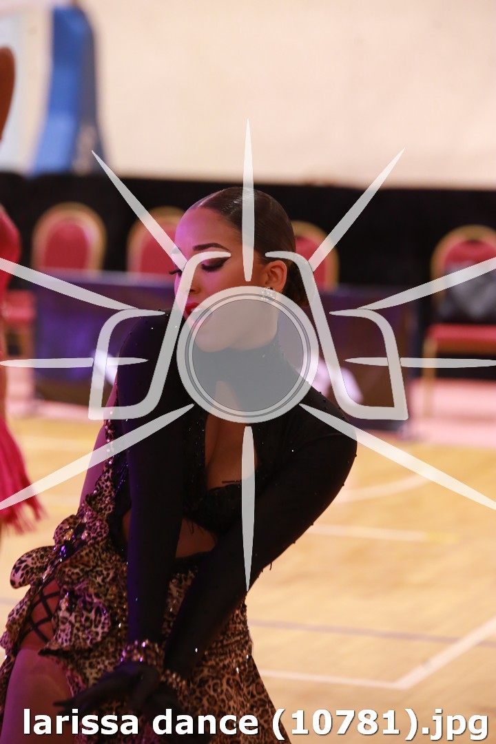 larissa dance (10781).jpg