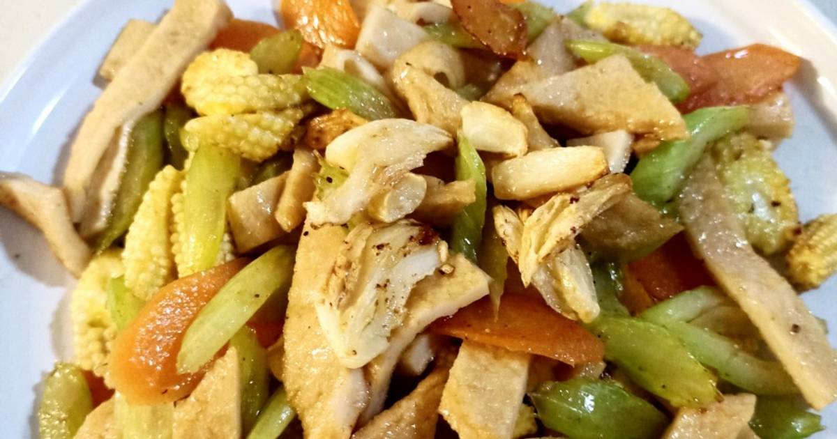 Chả Cá Xào Cần tàu - Stir fry fish cake w celary