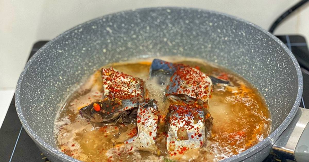 Cá Nục Bông Kho Mẳn