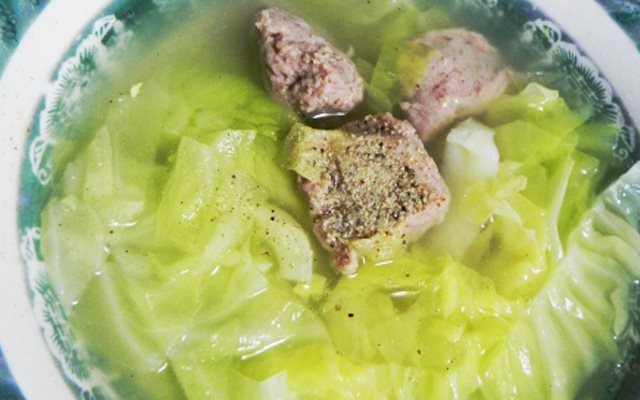Canh Bắp Cải Nấu Giò Sống