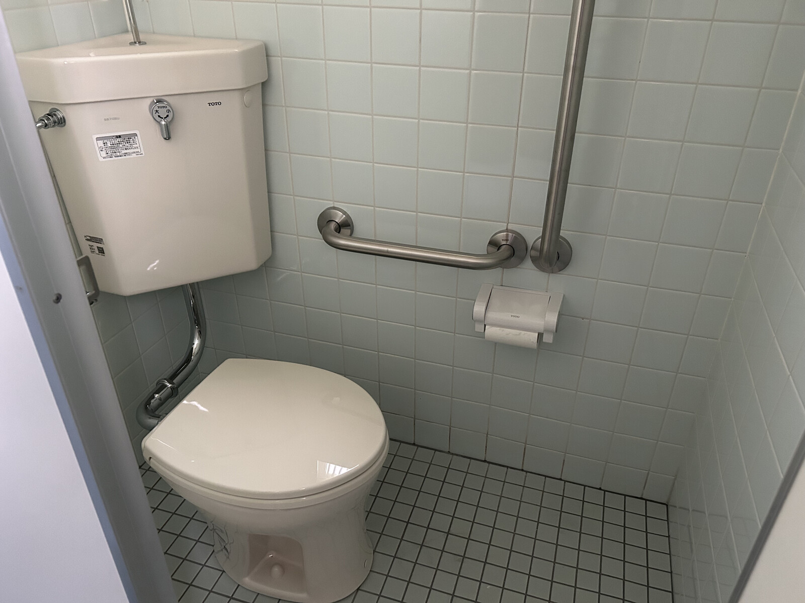 鹿の子台南住宅集会所トイレの改修後
