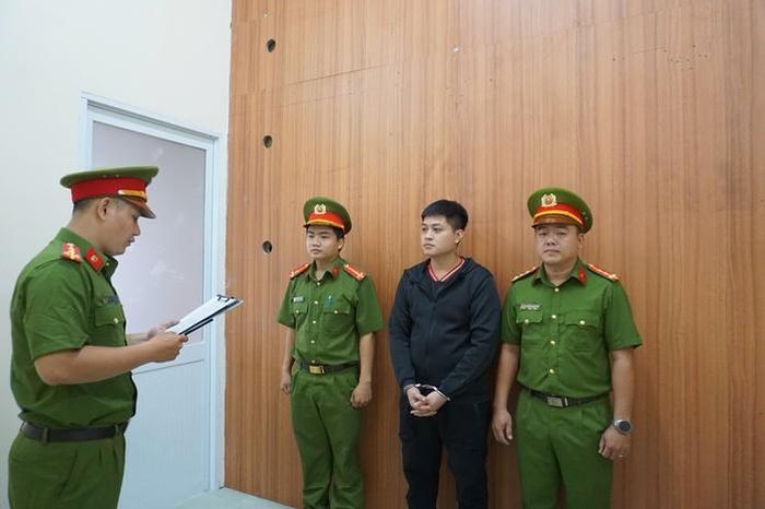 Công an TPHCM bắt thanh niên cho vay lãi nặng - Báo Người Lao Động