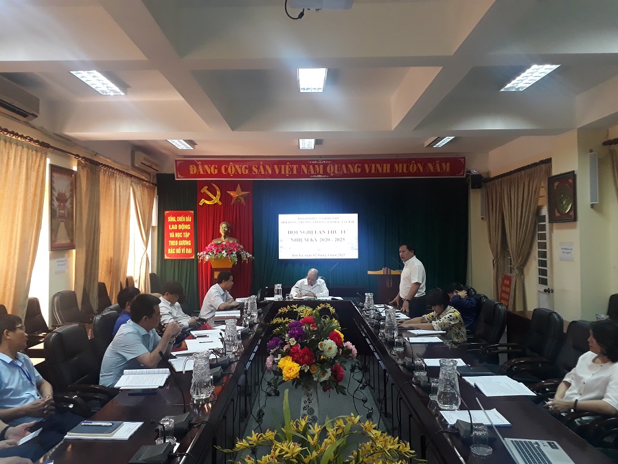 Hội nghị lần thứ 4 của Hội đồng trường