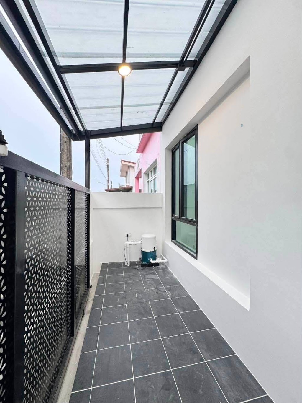 Detached House · Bang Jo 4