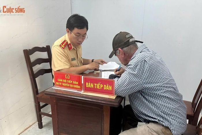 Một tài xế container liên tục bị dân ghi hình, nhận phạt ...'gấp đôi'! - Báo Tri thức &amp; Cuộc sống