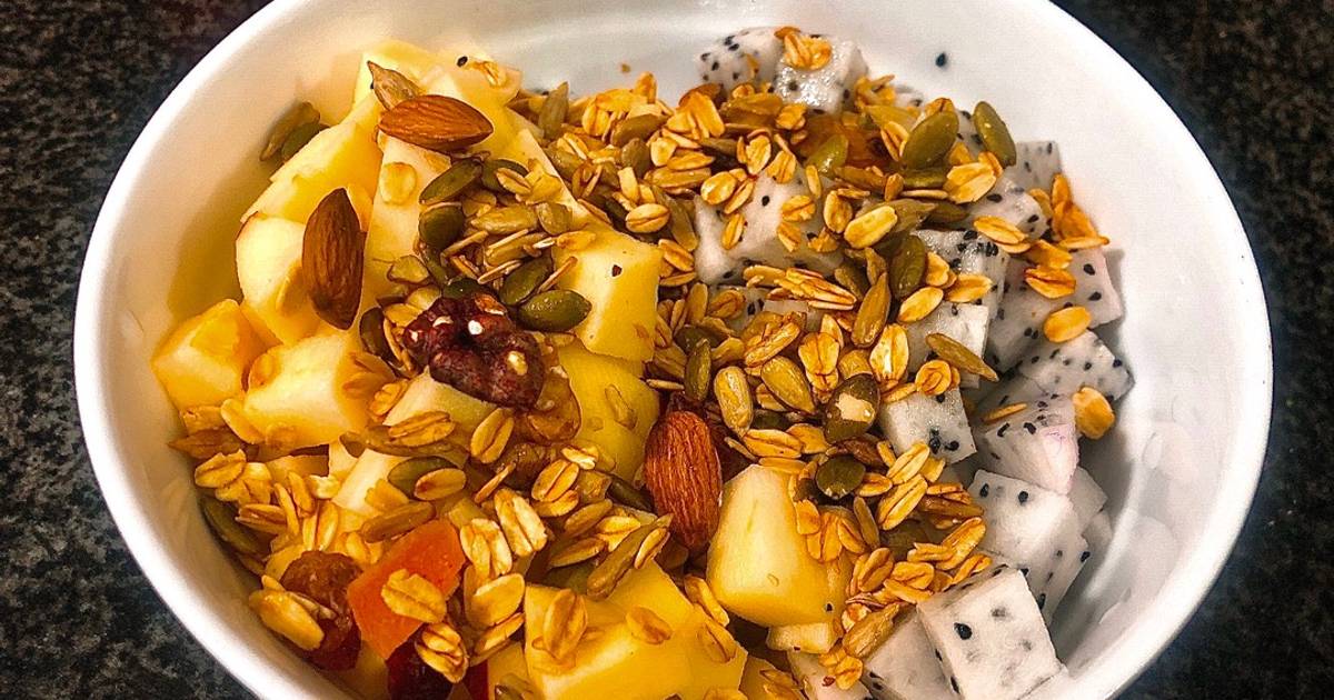 Eatclean / Sữa Chua Táo, Thanh Long, Granola & Mật Ong