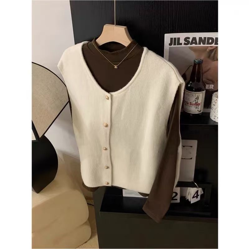 Women's knitted pullover, stand-up collar, simple design