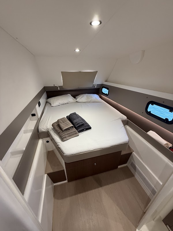 Double cabin