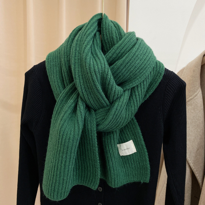 Warm knitted scarf for women, versatile and stylish