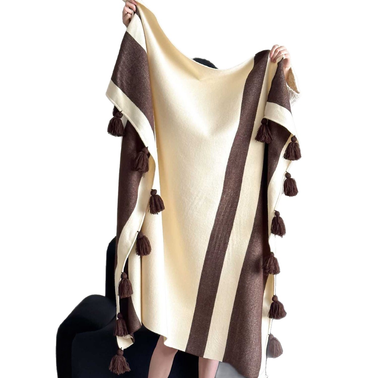 Synthetic Fiber Throw Blanket with Fringes, 130 x 160 cm