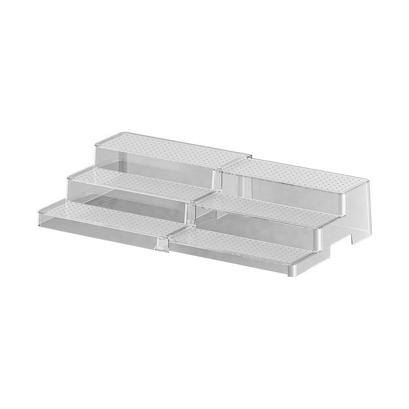 Expandable step shelf made of plastic