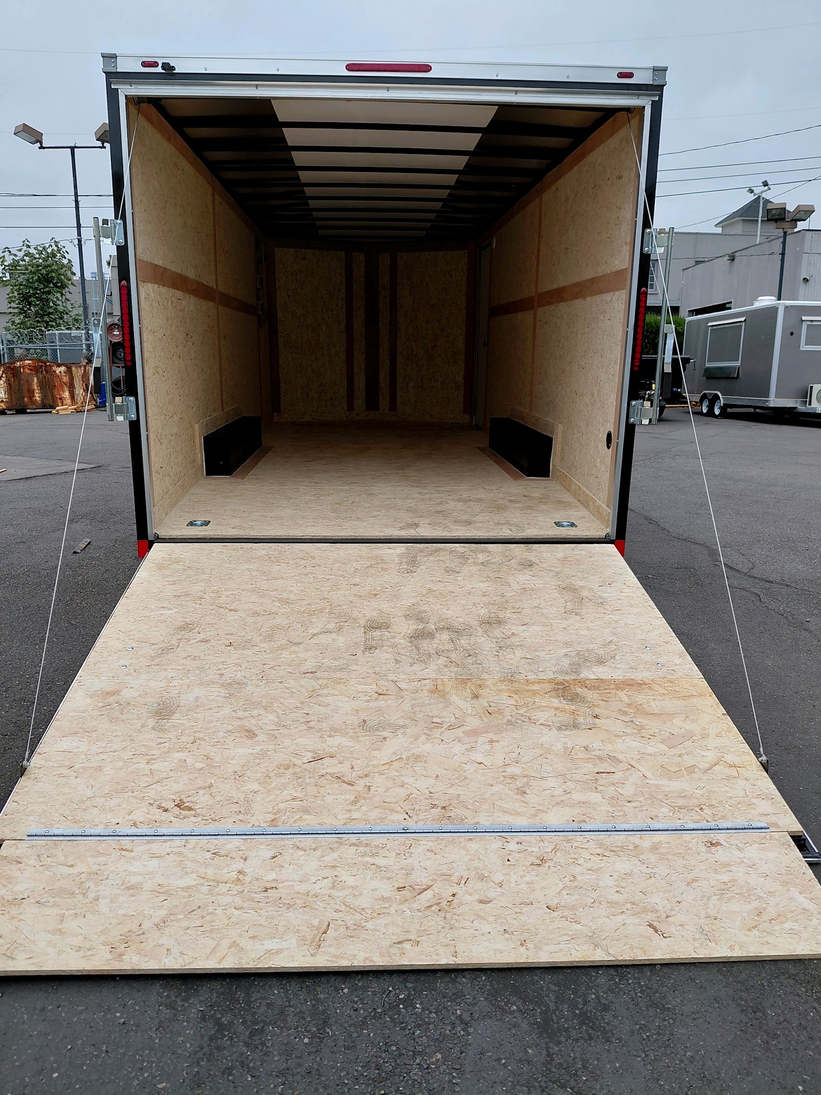 Passport Deluxe Enclosed Cargo
