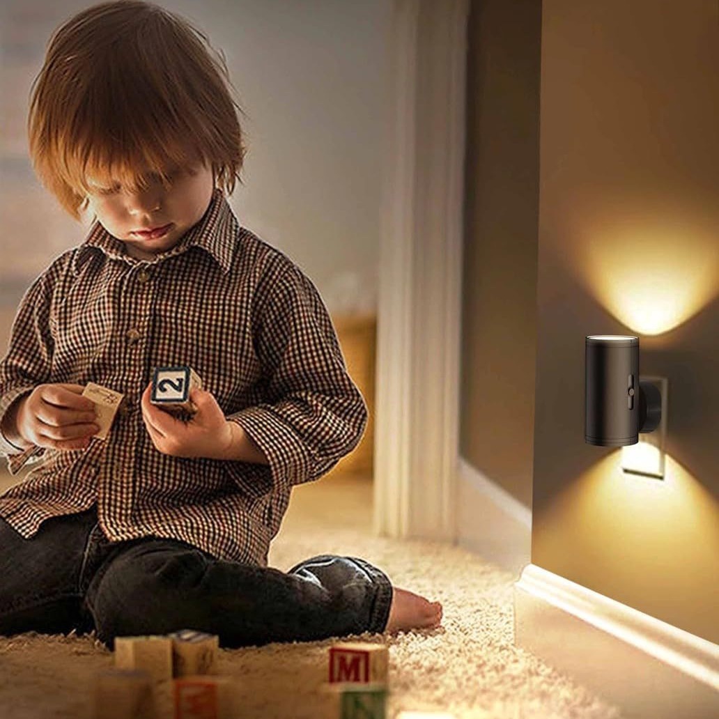 Night light with sensor and brightness control