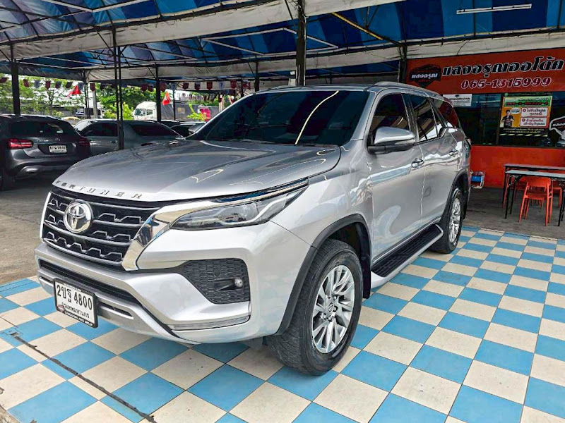 TOYOTA FORTUNER