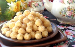 Bánh giòn, tan ngay trong miệng, ngọt ngọt ăn rất đã thèm!