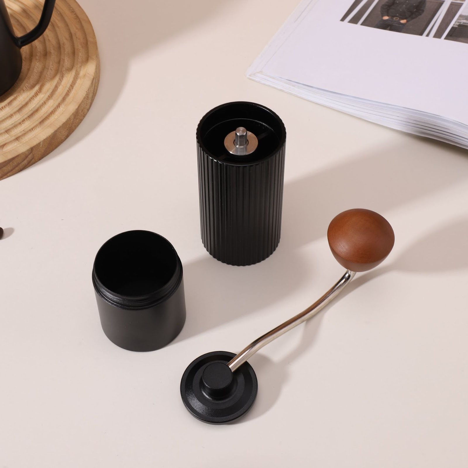 Hand coffee grinder with CNC grinding mechanism and brush