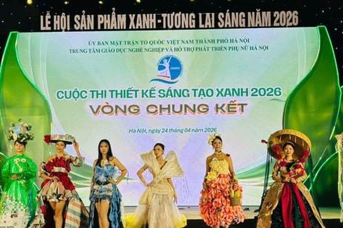Độc đáo thời trang tái chế tại chung kết 'Thiết kế sáng tạo xanh' - Báo Hà Nội Mới