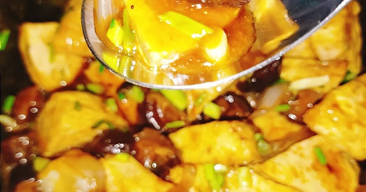 Đậu phụ sốt nấm hương chay