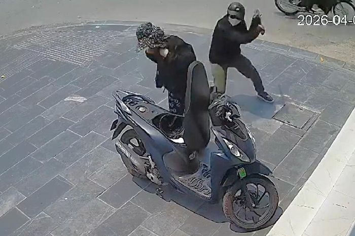 Truy tìm kẻ bịt mặt dùng hung khí tấn công phụ nữ ở Nghệ An - Báo VTC News