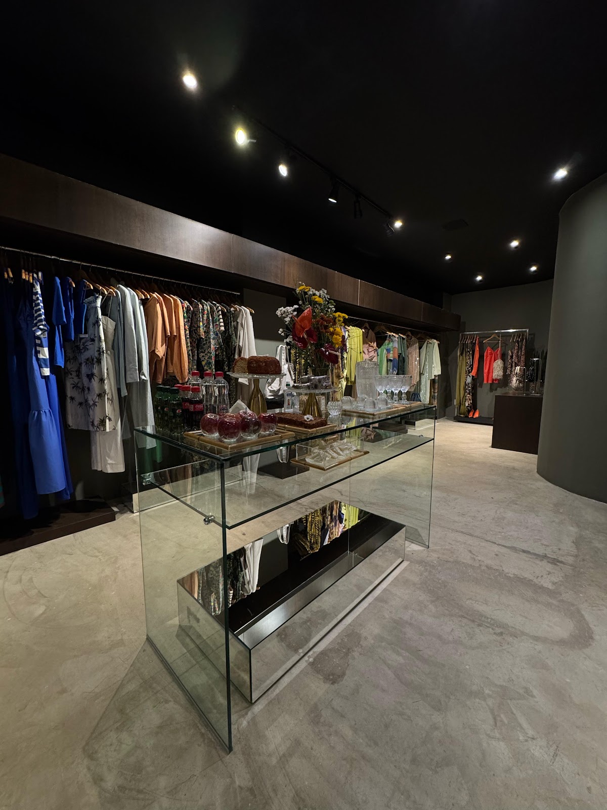 Ambiente Animale — showroom Low Profile + Dreams