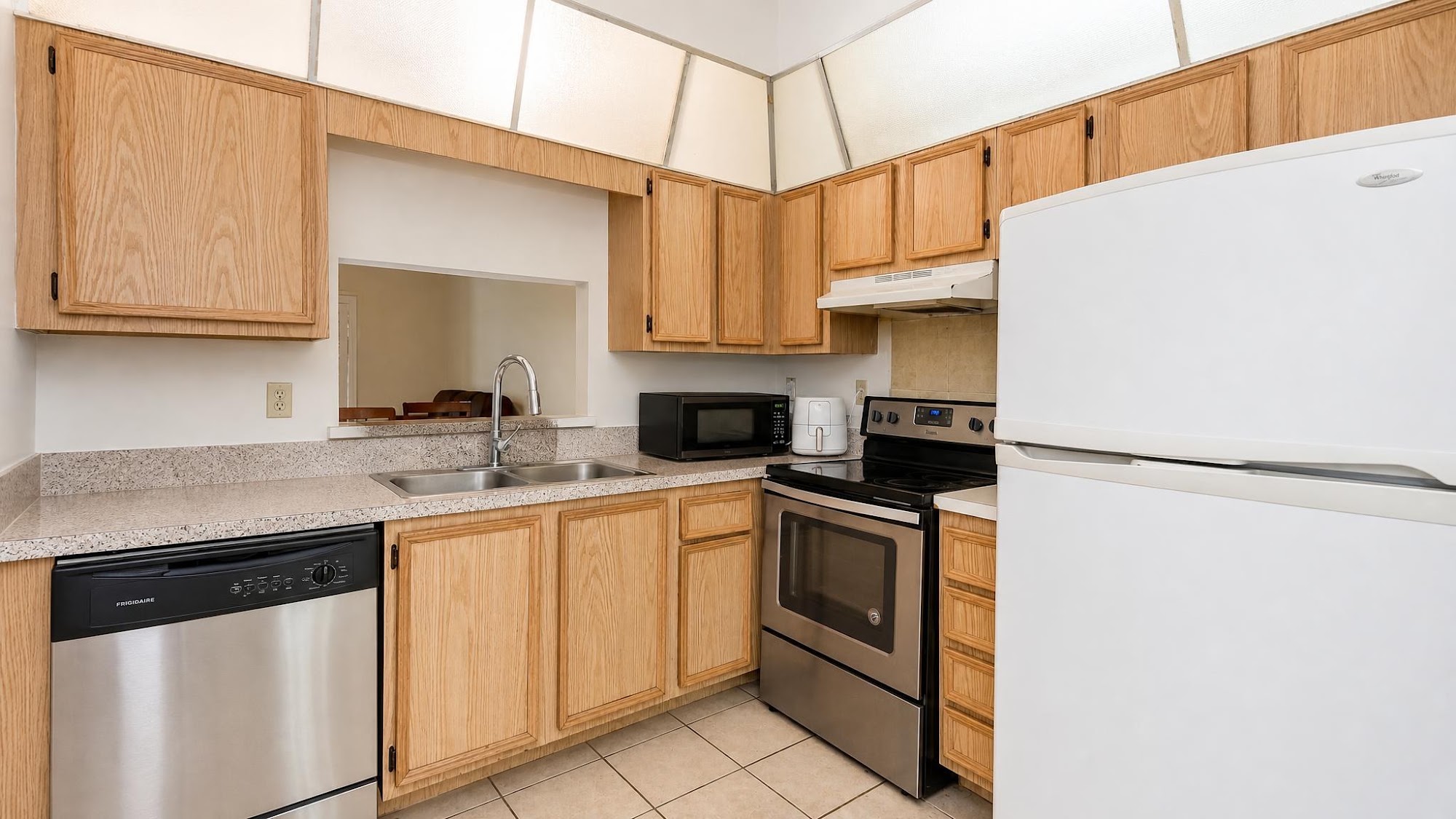 10880 NW 45th St, Coral Springs, FL 33065 property photo 3