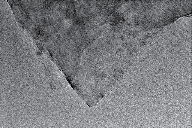 Sulfonyl chloride-intensified metal chloride intercalation of graphite for efficient sodium storage