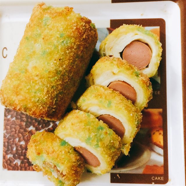 Sandwich Cuộn Xù