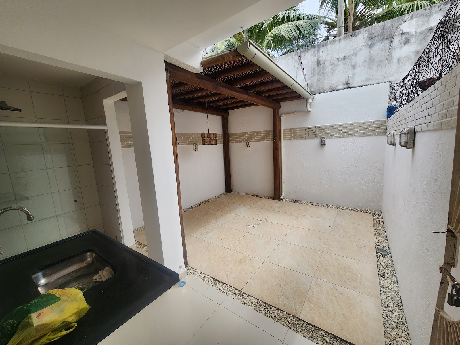 Casa em condomínio, Itapuã