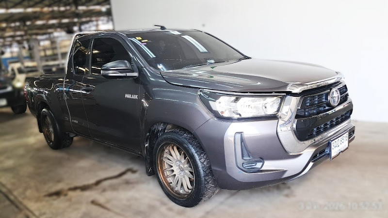 TOYOTA HILUX REVO