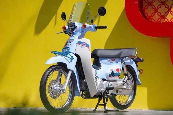 Cận cảnh Honda Super Cub Fujisan Limited Edition hơn 120 triệu tại Tp.HCM - Báo Tri thức &amp; Cuộc sống