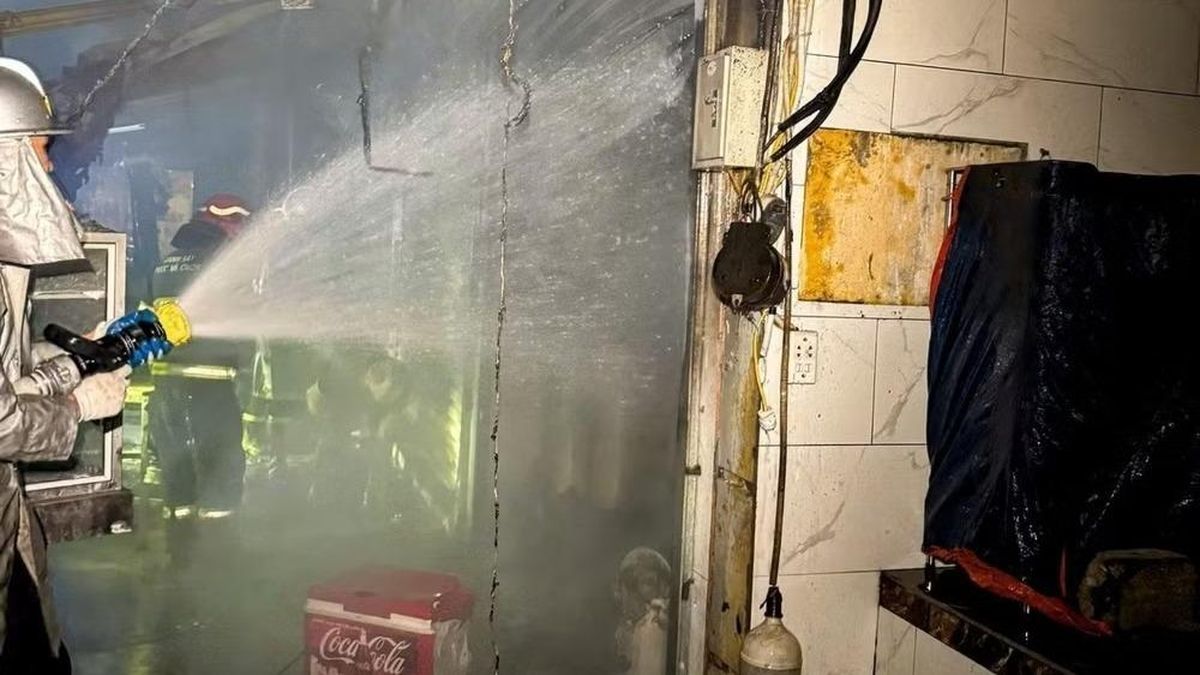 Khống chế kịp thời vụ cháy tại chợ Mỹ Đình - Đài Phát thanh và truyền hình Hà Nội