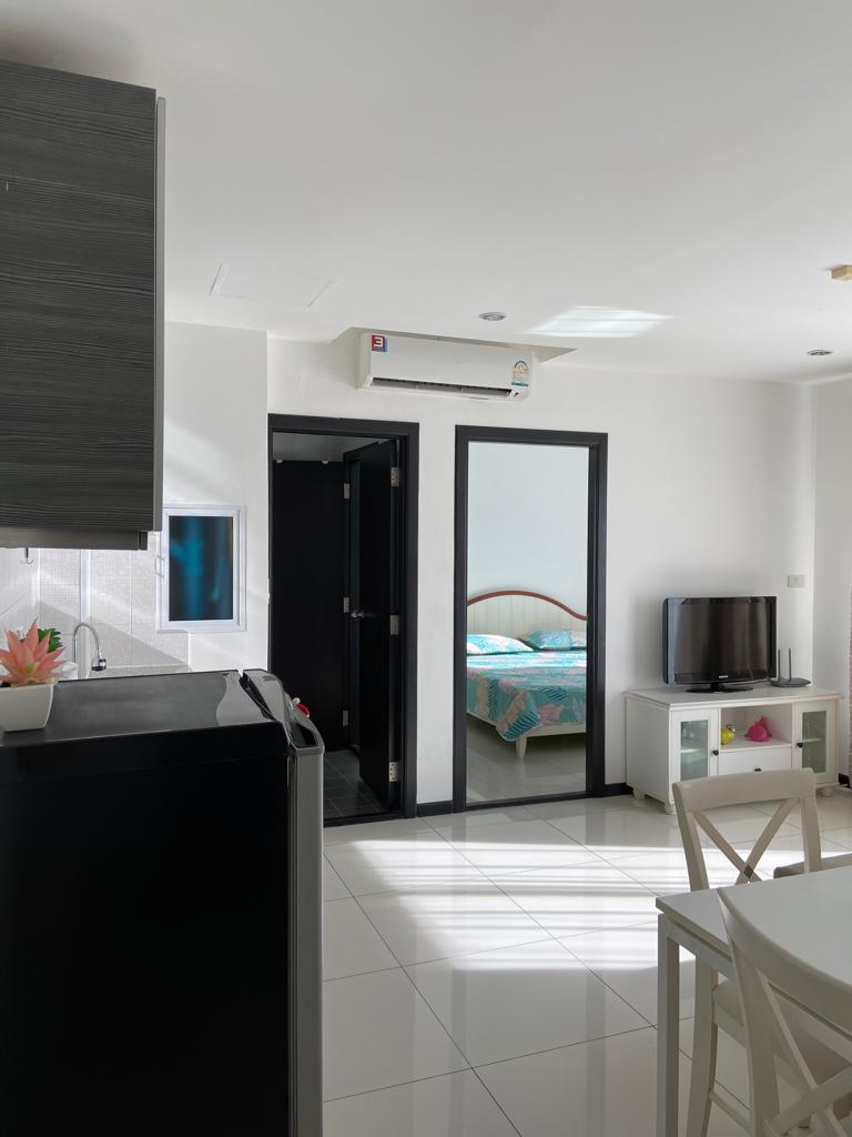 Sunset Boulevard Residence 1 - 2 Bed, Floor 7