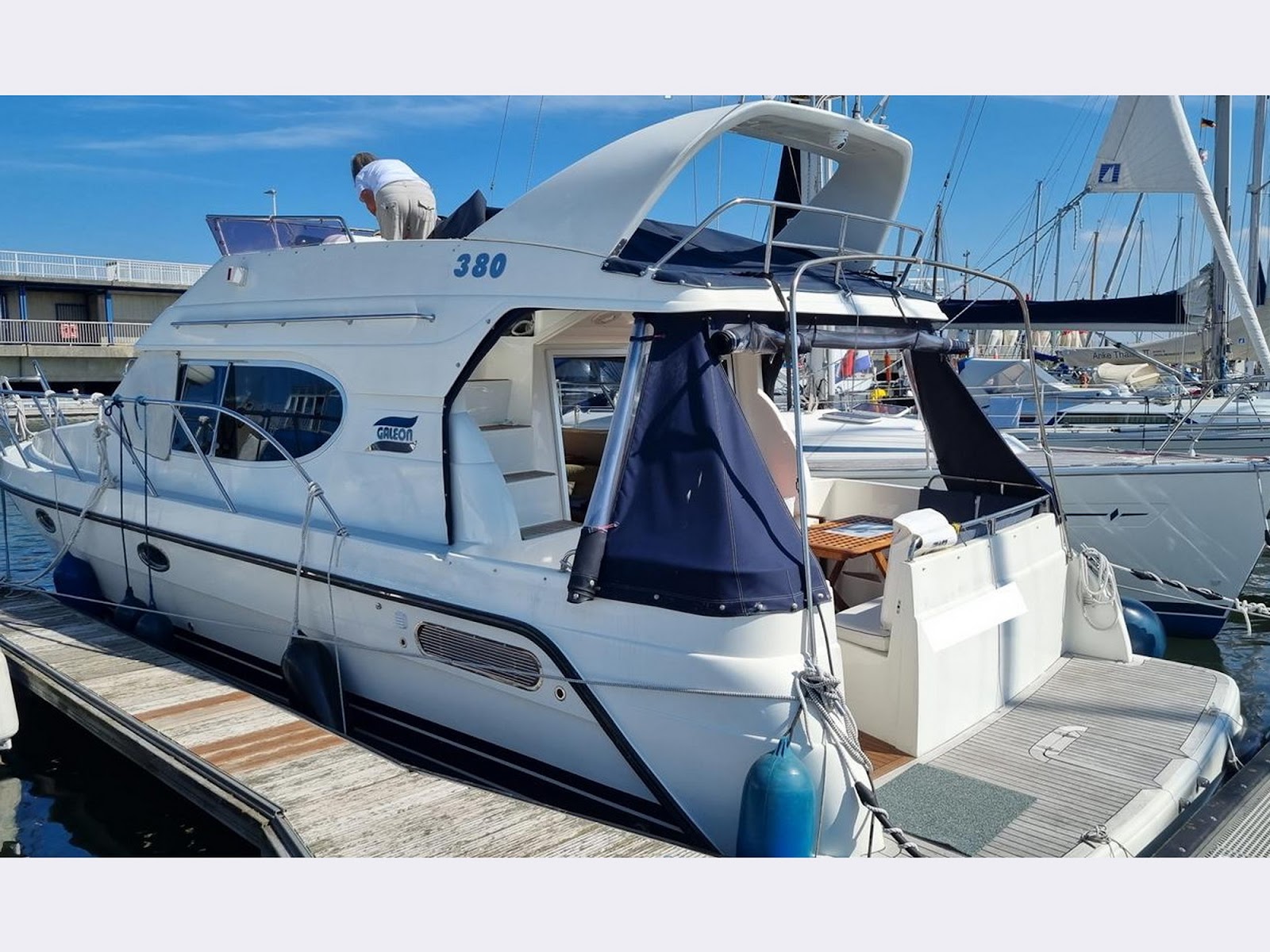Galeon 380 Fly Motoryacht kaufen - HW Bootcenter - Bild 1